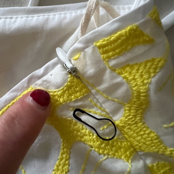 Three Graces London Clementine Dress in Daffodil UK6/XS - Picture 17 of 17